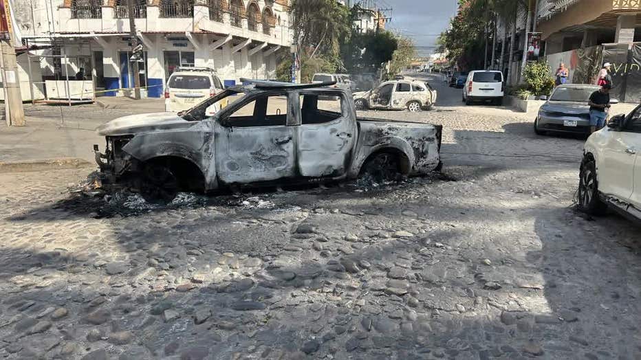 Puerto Vallarta unrest; traveler documents destruction, shares