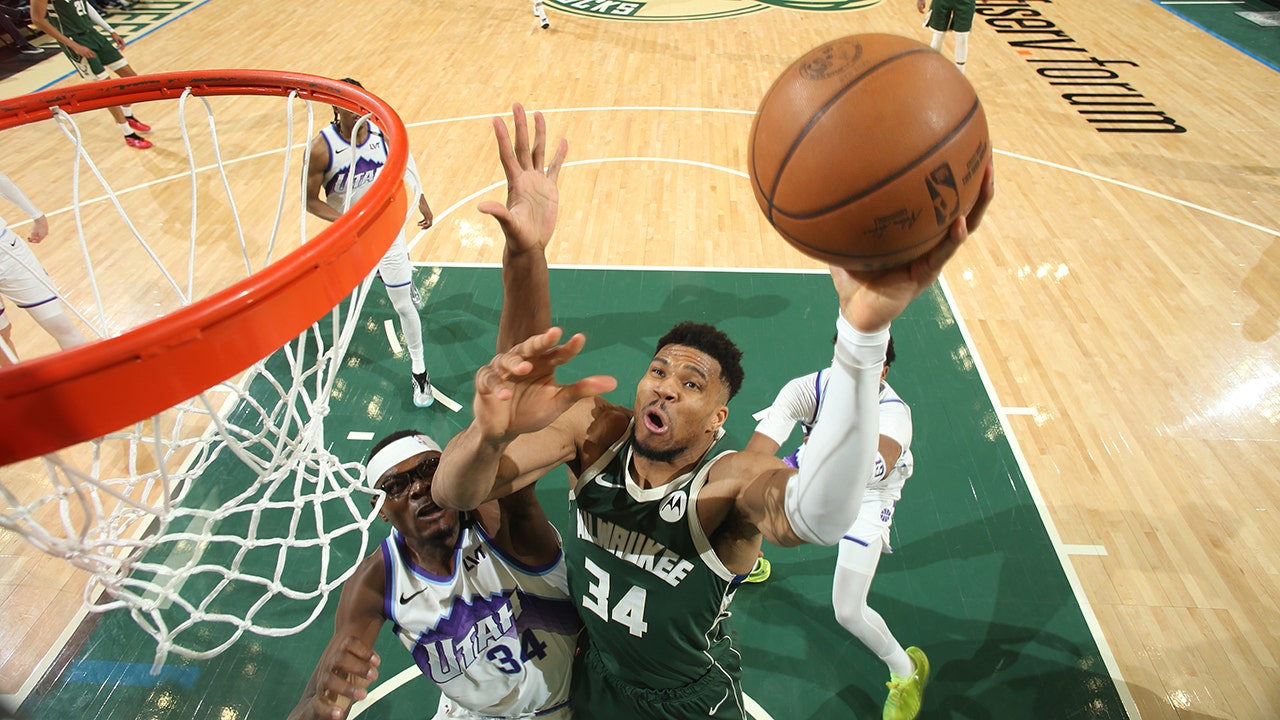 Milwaukee Bucks beat Jazz, Giannis Antetokounmpo scores 27 points