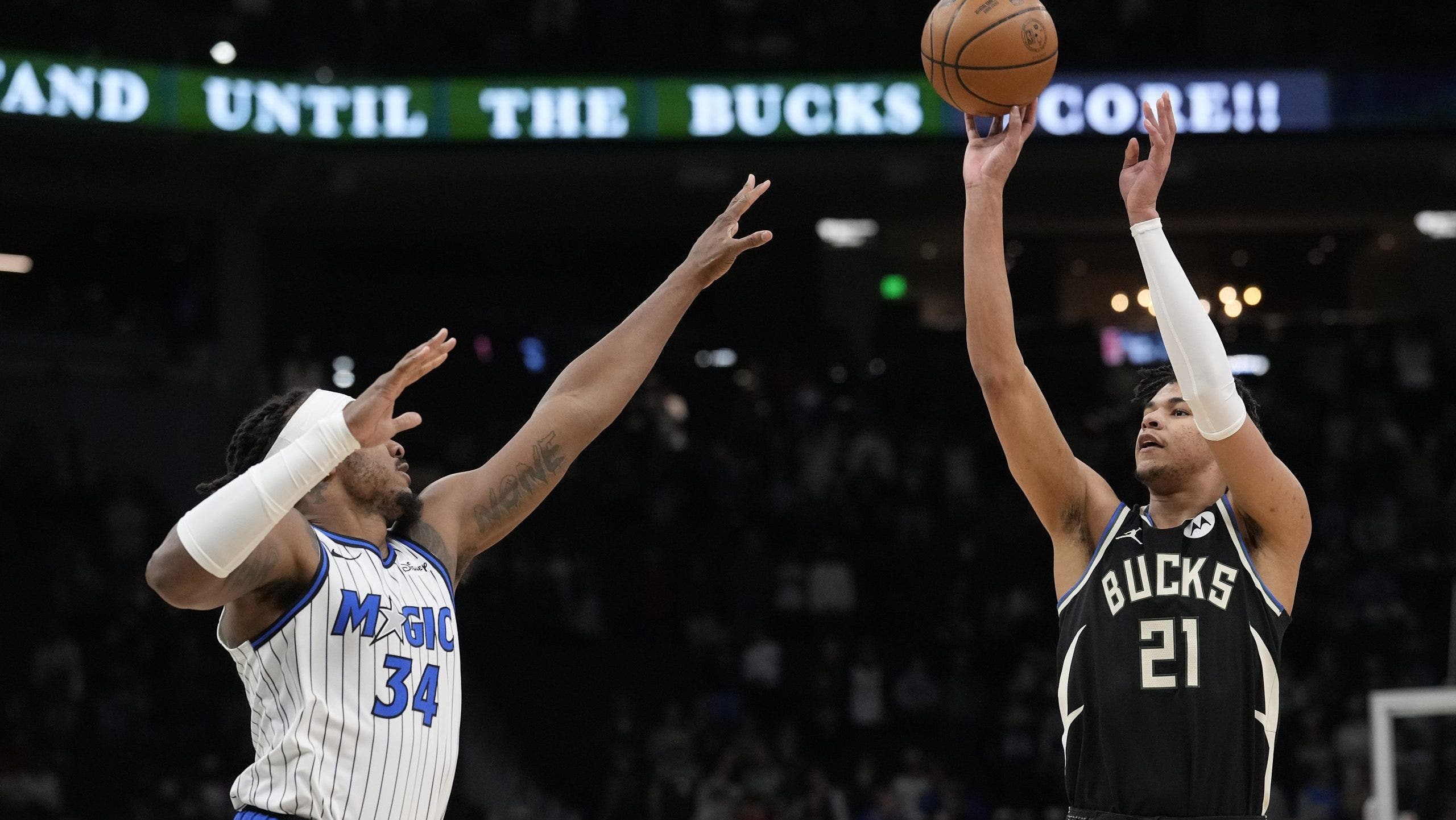 Magic rout Bucks as Giannis Antetokounmpo rests back-to-back games