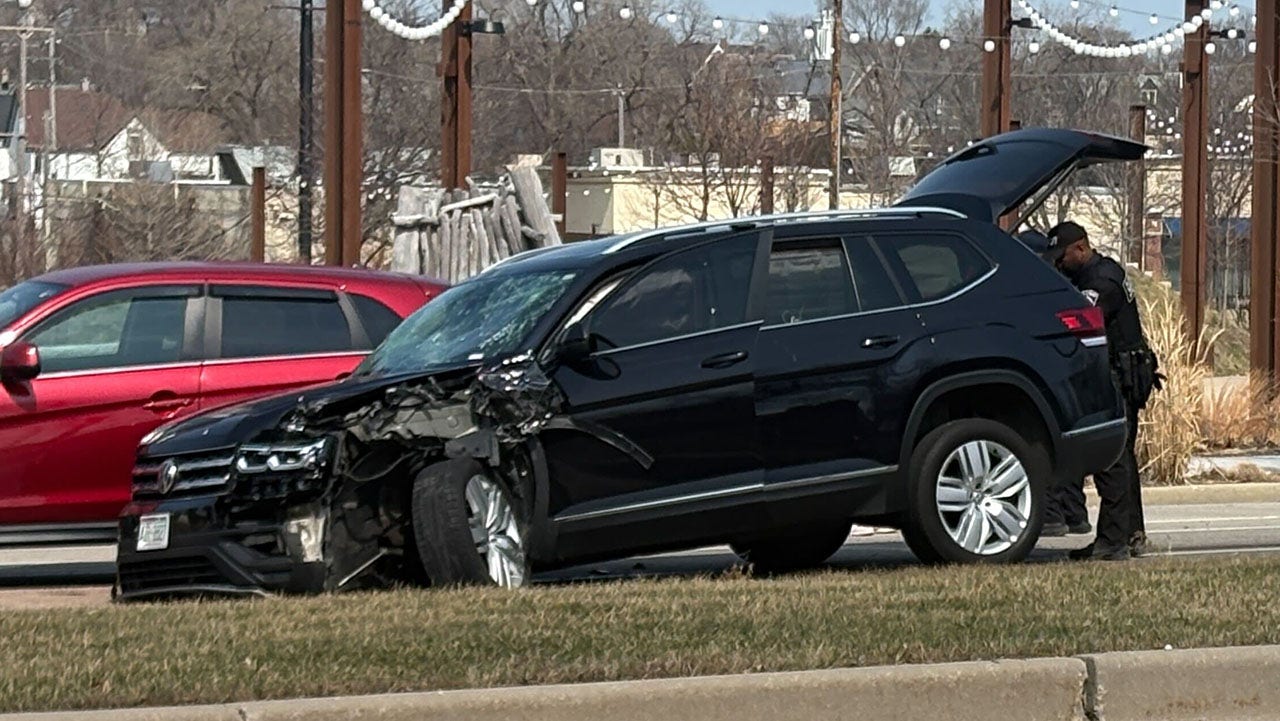 Milwaukee pursuit, stolen vehicle crash near 37th and Highland