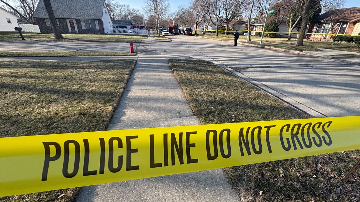Milwaukee shooting near 105th and Villa; 1 dead, suspect sought