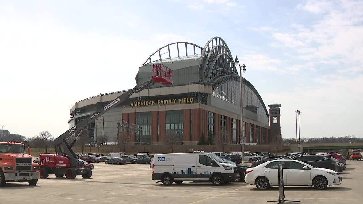 Milwaukee Brewers Opening Day; construction, parking & more