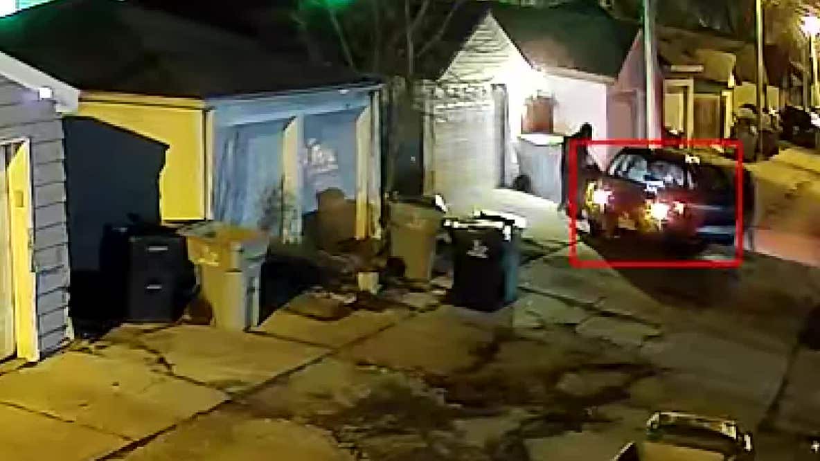 Milwaukee Lyft driver carjacked at gunpoint during early morning ride