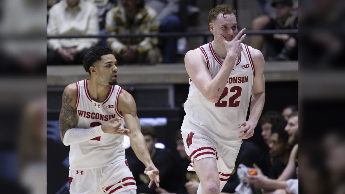 Wisconsin upsets Purdue, Badgers tally record-breaking 18 3-pointers