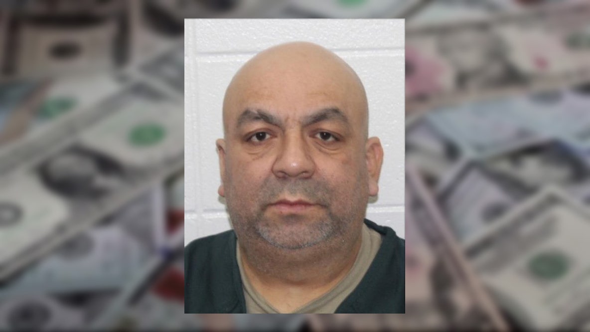 Wisconsin tax preparer filed 340 false returns, sentenced to prison