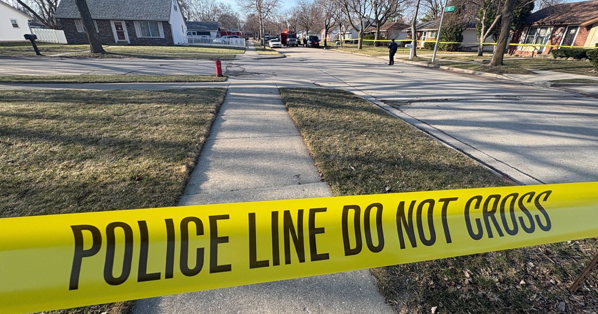 Milwaukee shooting near 105th and Villa; 1 dead, suspect sought