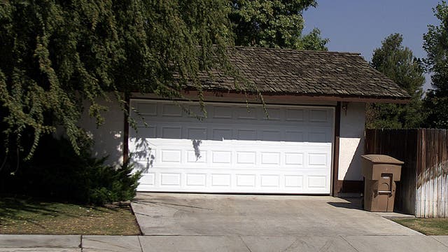 Wisconsin BBB offers tips to recognize garage door repair scams