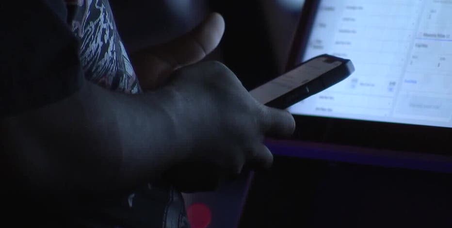 Online sports betting; Wisconsin Senate approves legalization bill