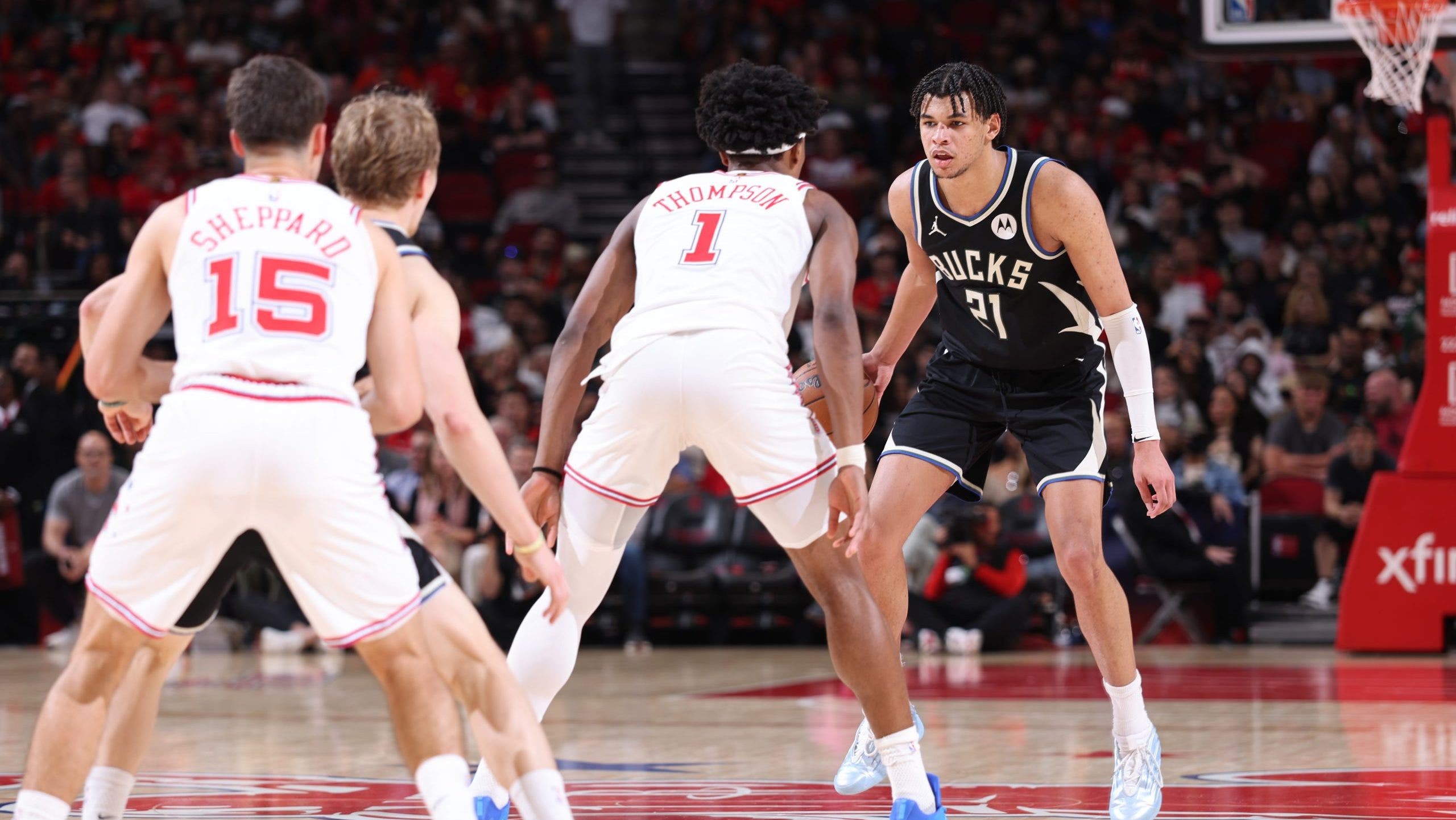 Bucks fall to Rockets despite short-handed rally