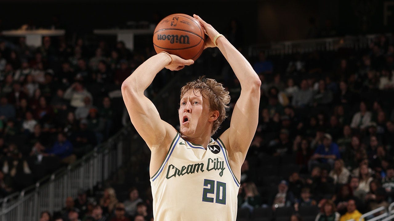 Bucks beat Nets, AJ Green sets franchise record with 11 3-pointers