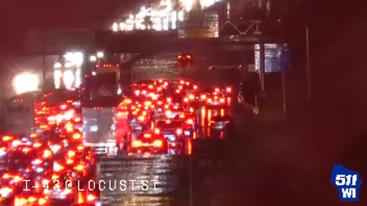Milwaukee area flooding; freeway closures, drivers urged to stay off roads