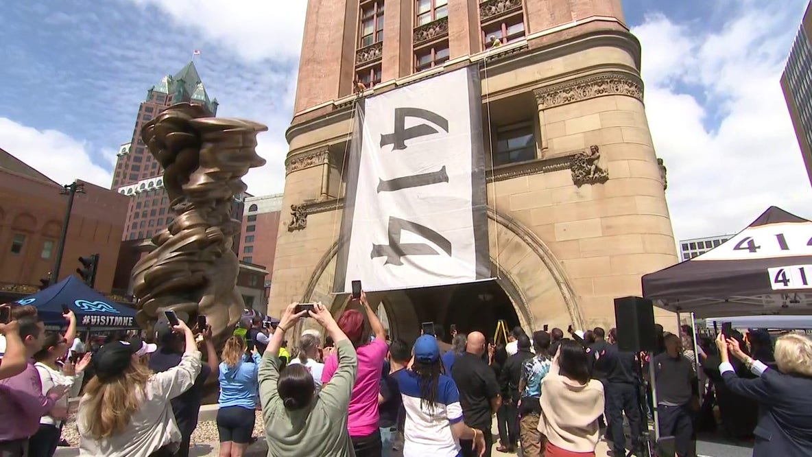 Milwaukee celebrates 414 Day with 7th annual flag drop at City Hall