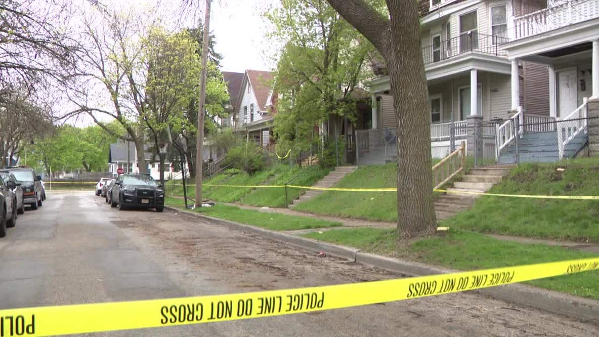 Milwaukee 2-year-old accidentally shoots self; dies at hospital, 1 arrested