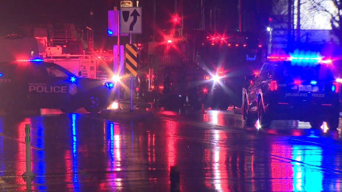 Milwaukee apartment fire, 60th and Good Hope; occupant found asleep