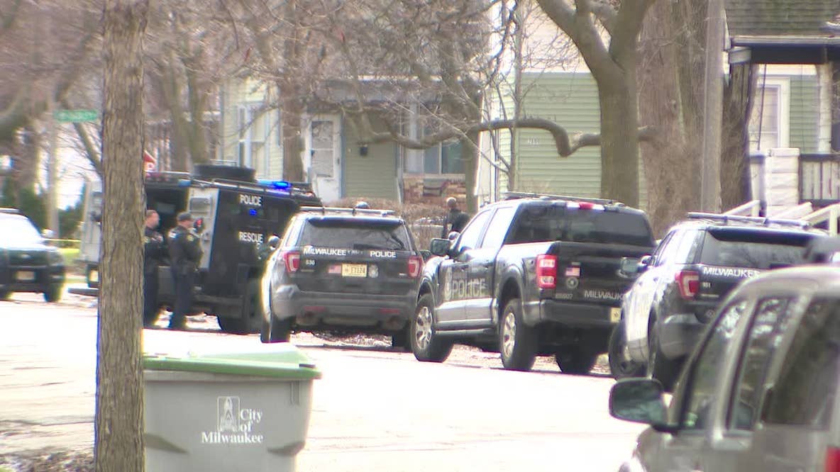 Milwaukee domestic violence incident, tactical situation; man arrested