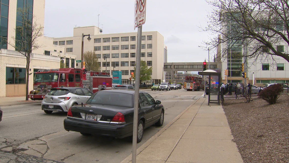 Milwaukee shots fired; 3 juveniles arrested after pursuit, crash