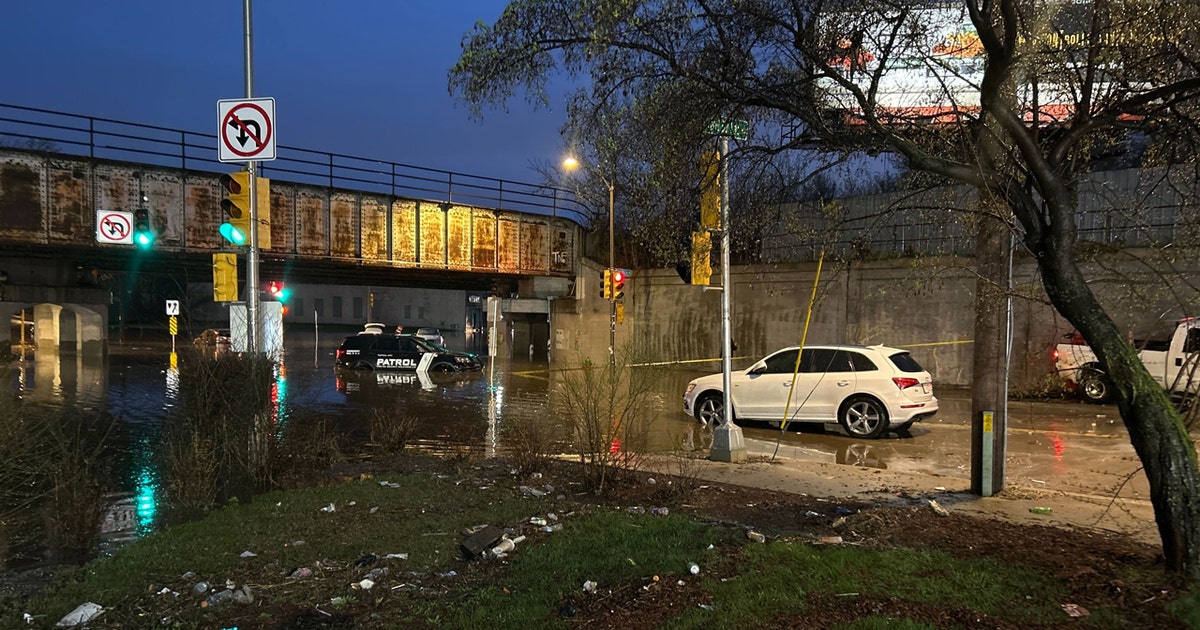 Milwaukee flooding: Cars stuck in high water, roads closed