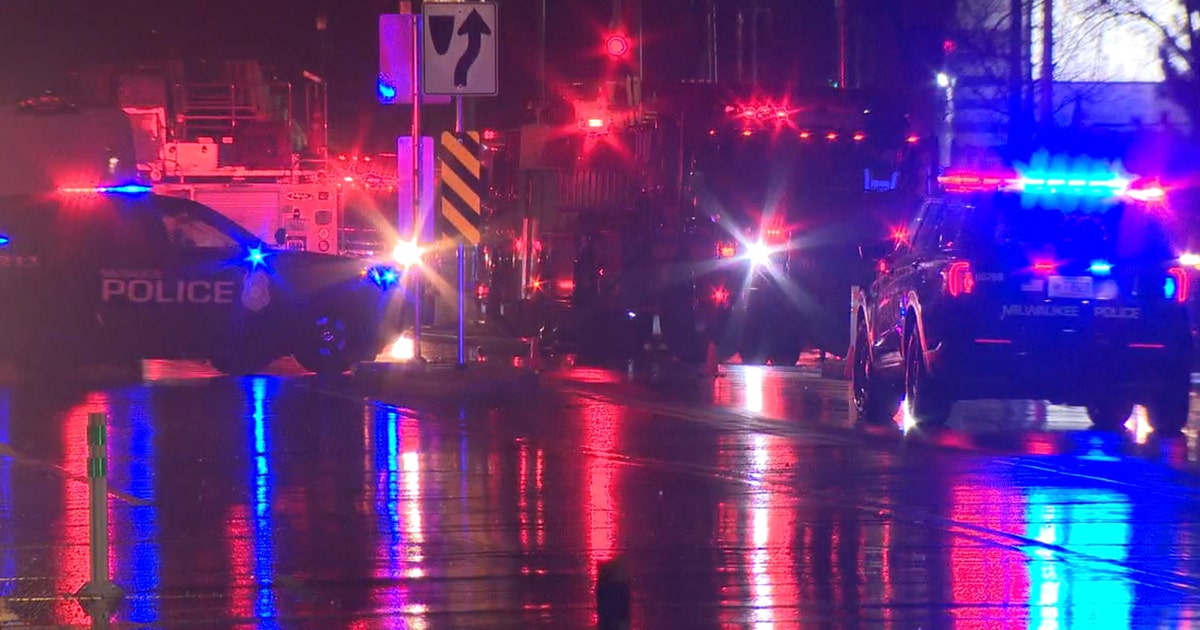 Milwaukee apartment fire, 60th and Good Hope; occupant found asleep