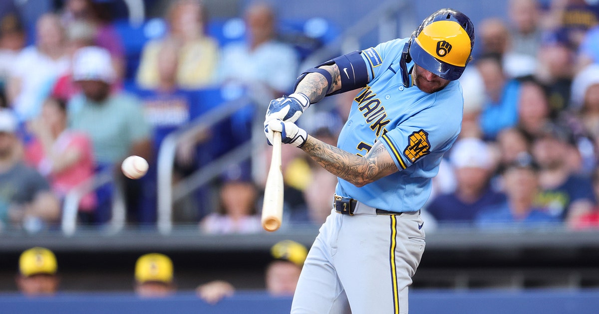 Brewers beat Marlins, Brice Turang's hot streak continues | FOX6