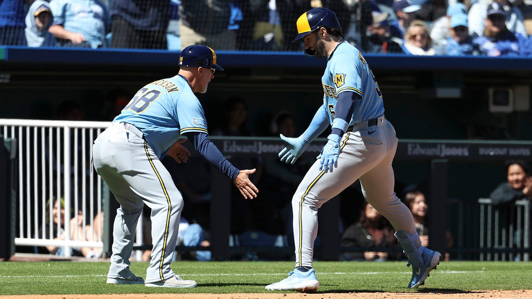 Brewers beat Royals, Garrett Mitchell provides all the offense