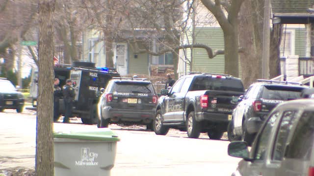 Milwaukee domestic violence incident, tactical situation; man arrested