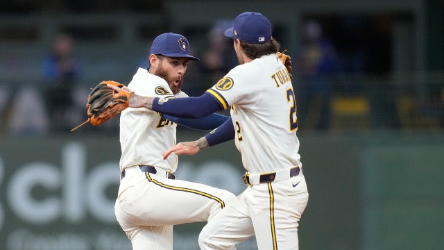 Brewers beat Rays, Christian Yelich sparks 6-run rally in 8th inning