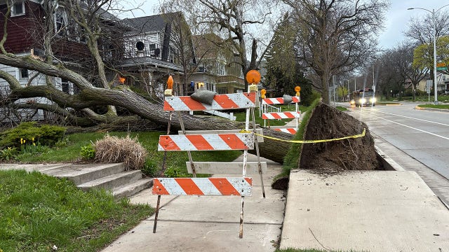Milwaukee power outages Tuesday, wind damage after storm