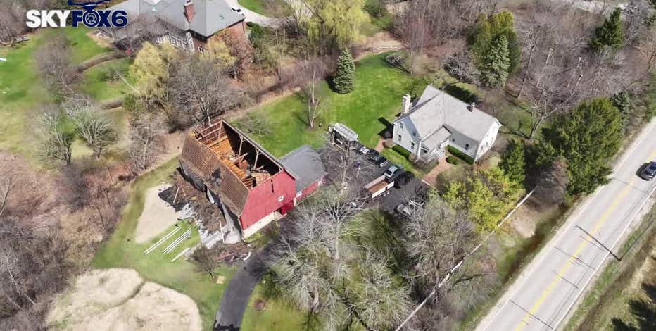 Mequon barn roof collapse; 3 people rescued, 7 taken to the hospital