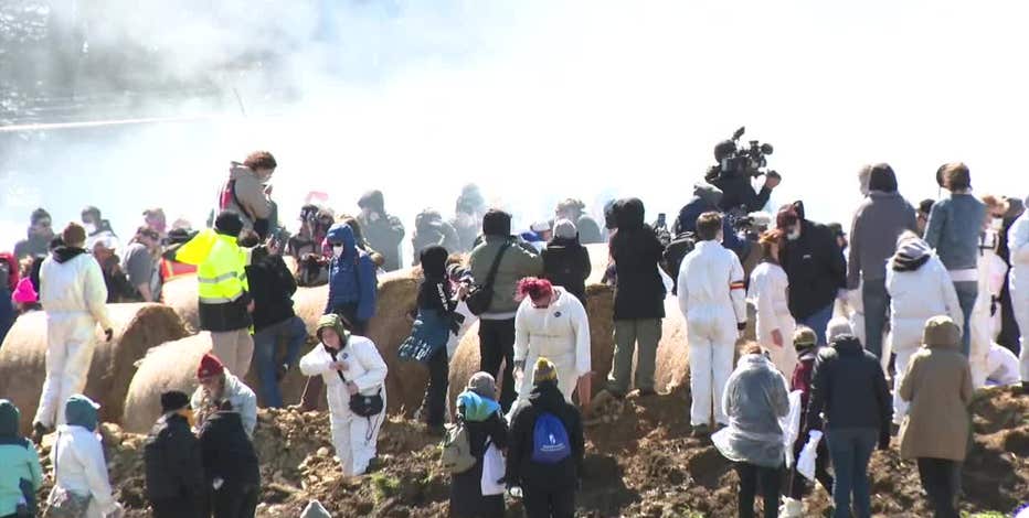 Activists storm Ridglan Farms, Dane County sheriff responds