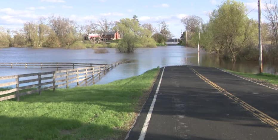 Fox River overflows in Burlington, flooding streets, basements