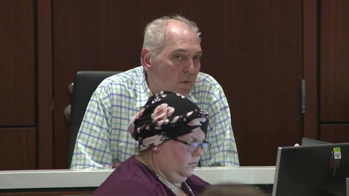 Child sexual assault trial; Pewaukee school bus driver takes stand