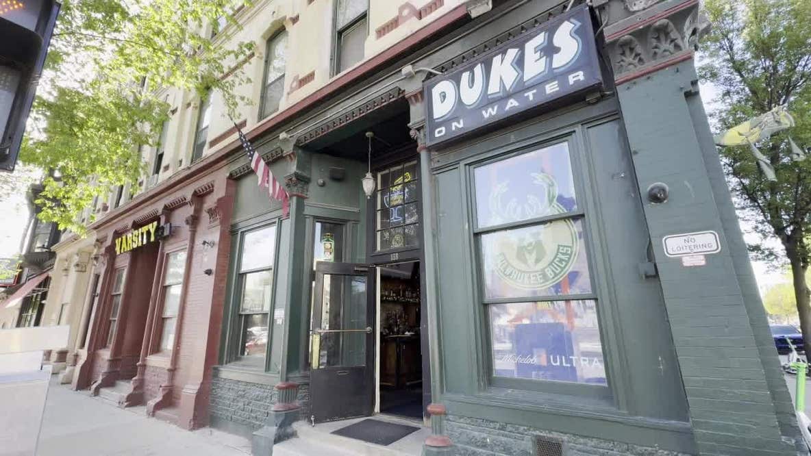 Dukes on Water, downtown Milwaukee bar scene institution, closes Friday