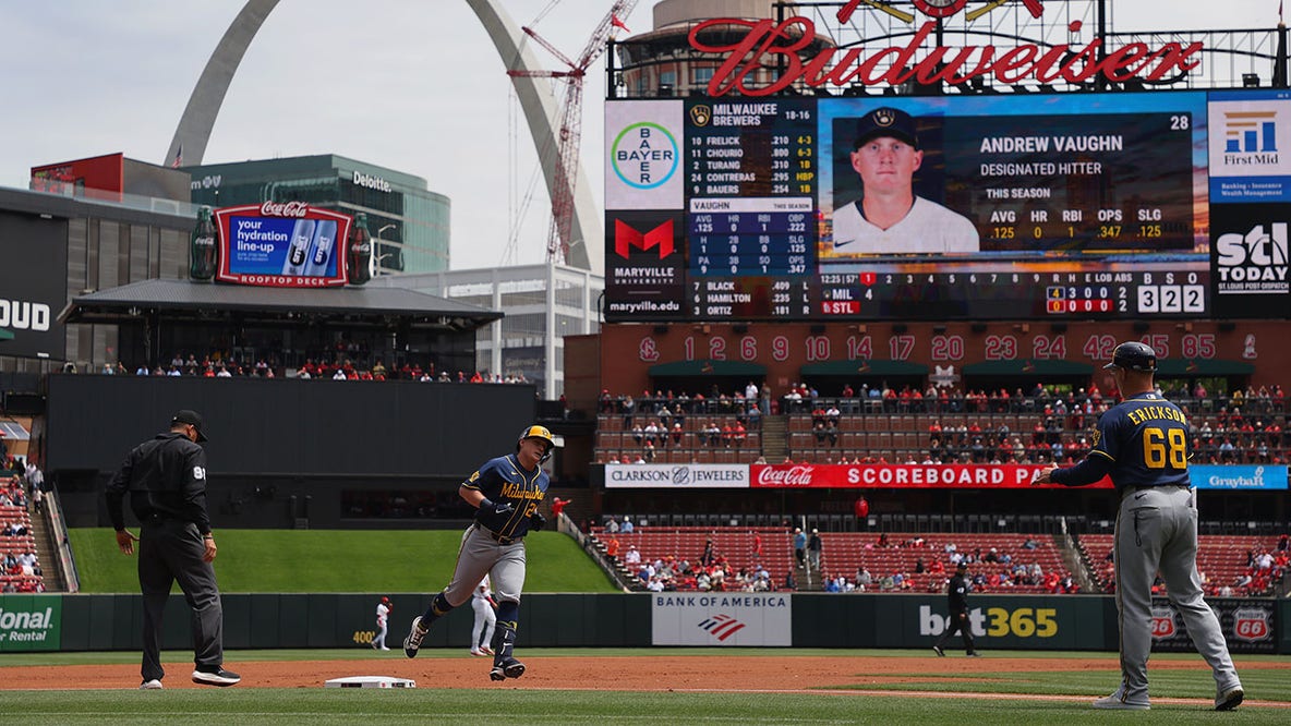 Brewers beat Cardinals, Andrew Vaughn belts first homer of season