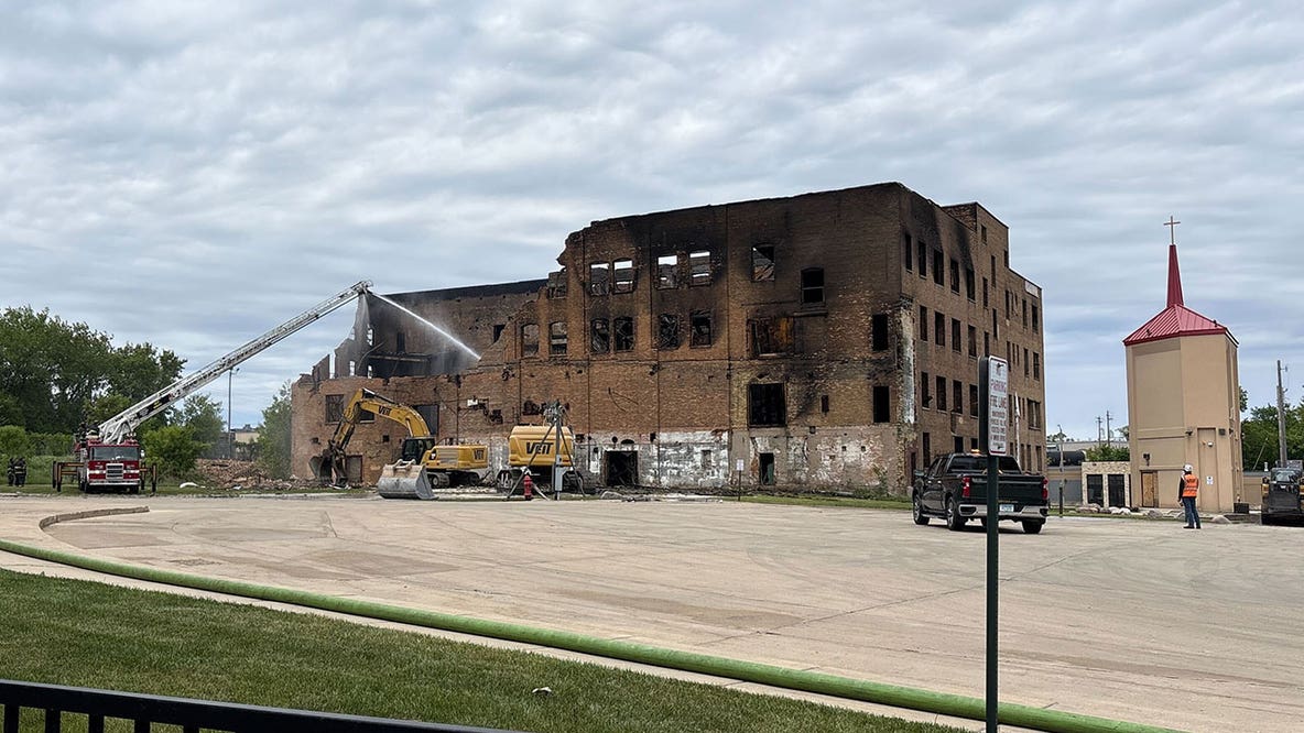 Milwaukee warehouse fire; demolition underway, Hampton Avenue to reopen