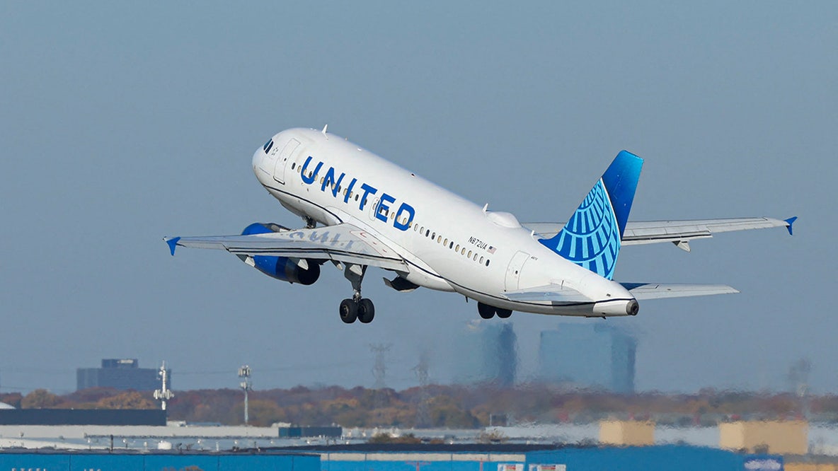 United flight diverted to Madison, Wisconsin due to unruly passenger