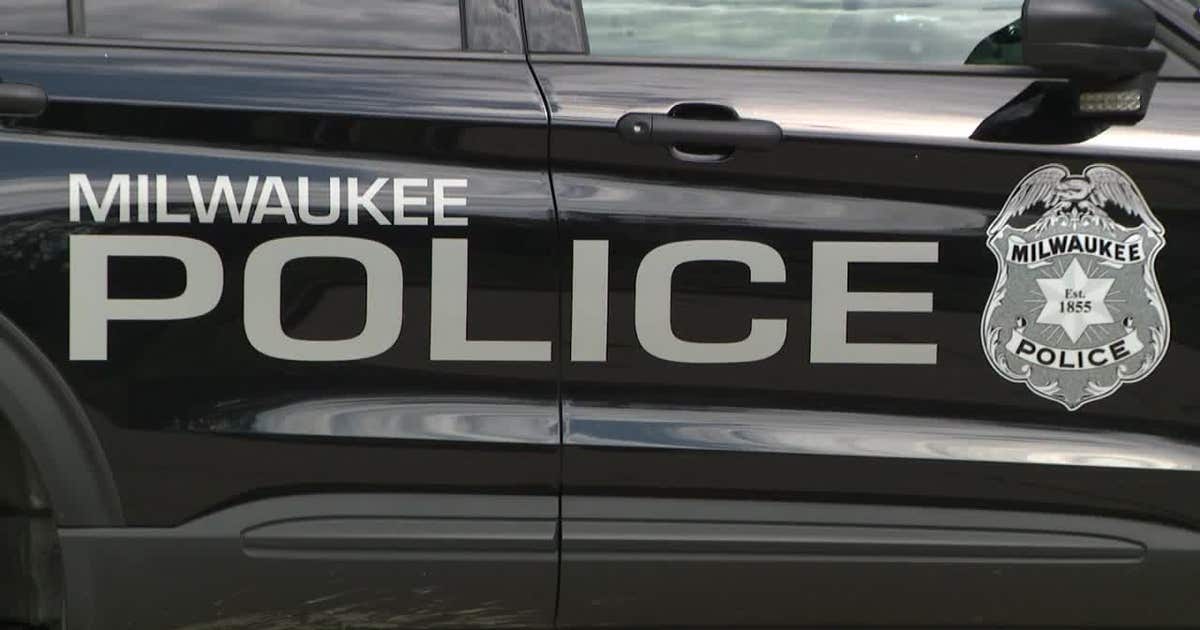Milwaukee shooting Sunday, 16th and North; 15-year-old injured