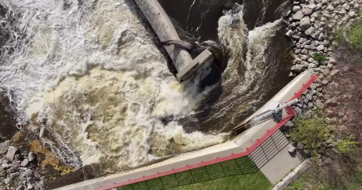 Grafton dam repairs underway after gate becomes inoperable | FOX6 Milwaukee