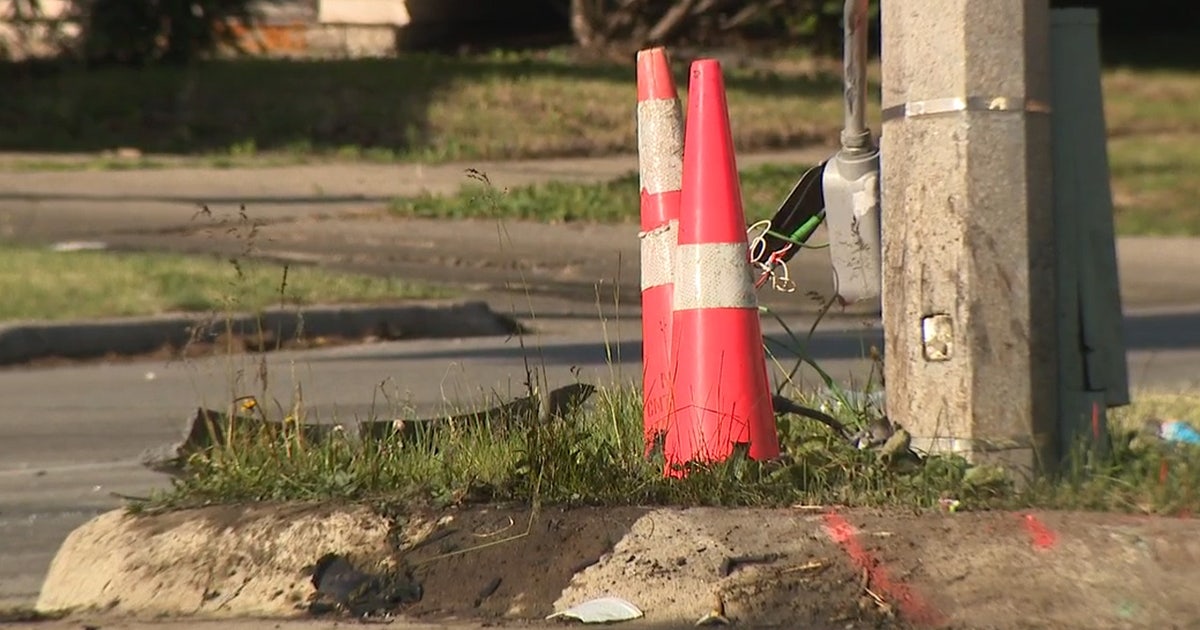 Milwaukee fatal crash near Fond du Lac and Roosevelt, 1 in custody