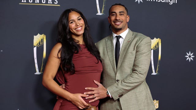 Packers' Jordan Love, wife announce baby