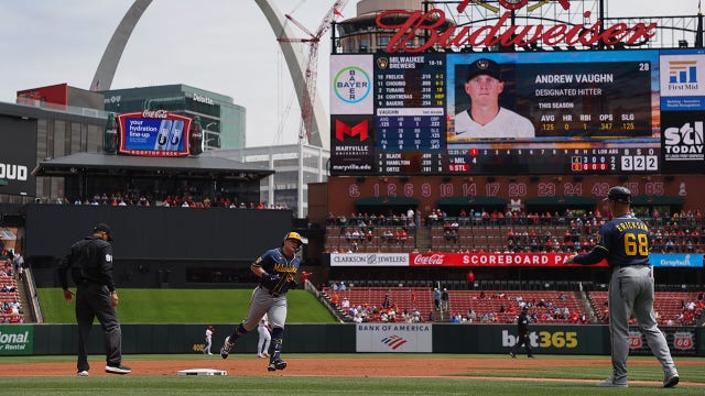 Brewers beat Cardinals, Andrew Vaughn belts first homer of season