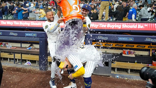 Brewers rally to beat Yankees in 10th, Contreras sac fly wins it