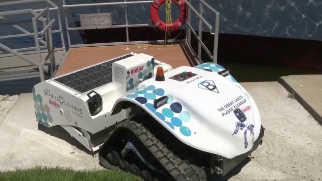 Milwaukee Riverkeeper at Klode Park; 1st robotic cleanup of 2026 season
