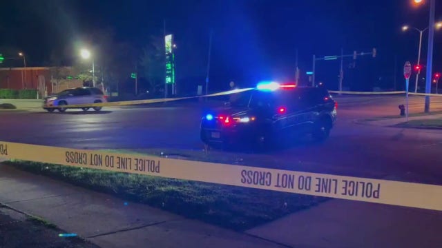 Milwaukee fatal crash; driver hit tree near 84th and Hampton