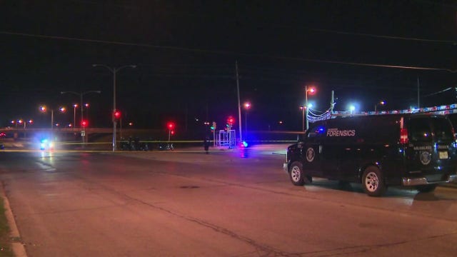 Pedestrian fatally struck by vehicle in Milwaukee; driver sought