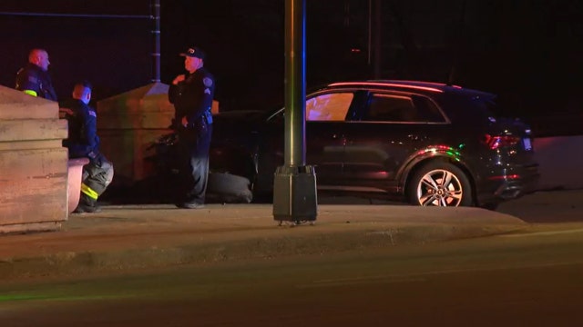 St. Francis police chase, crash: Fleeing driver hit barrier, tased by officer