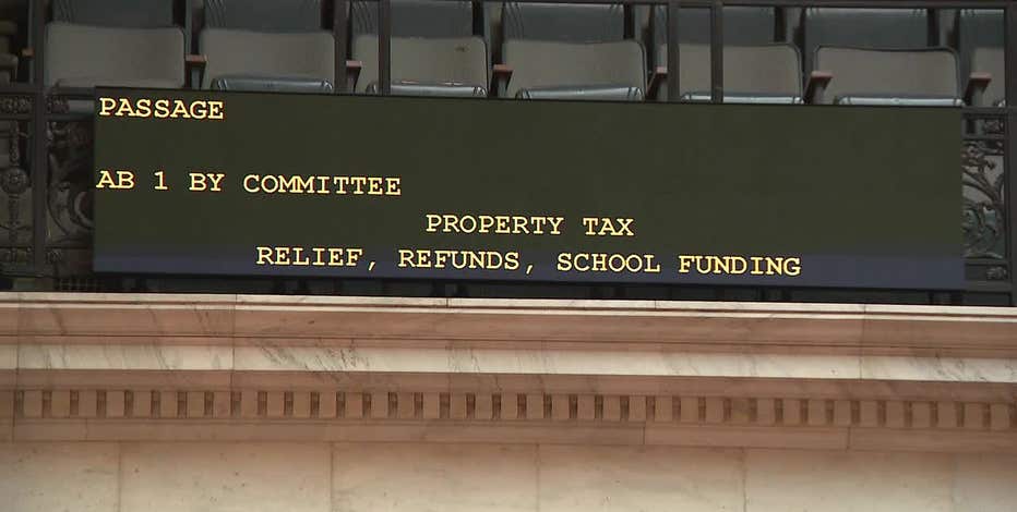 Wisconsin lawmakers negotiate tax rebate, school funding bill