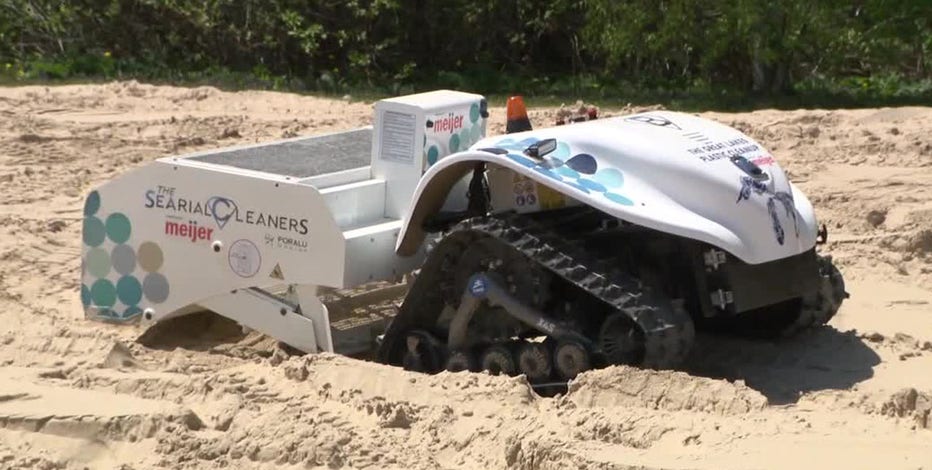 Milwaukee Riverkeeper robot helps clean beaches along lakefront