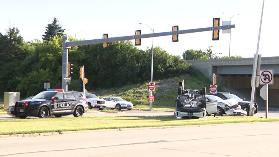 Milwaukee police chase stolen car, driver arrested after crash