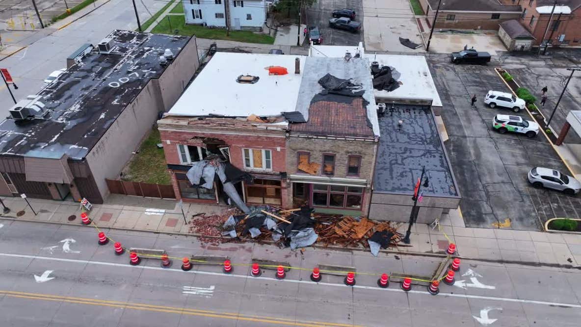 Dodge County storm damage; roofs ripped off in Horicon, Lomira
