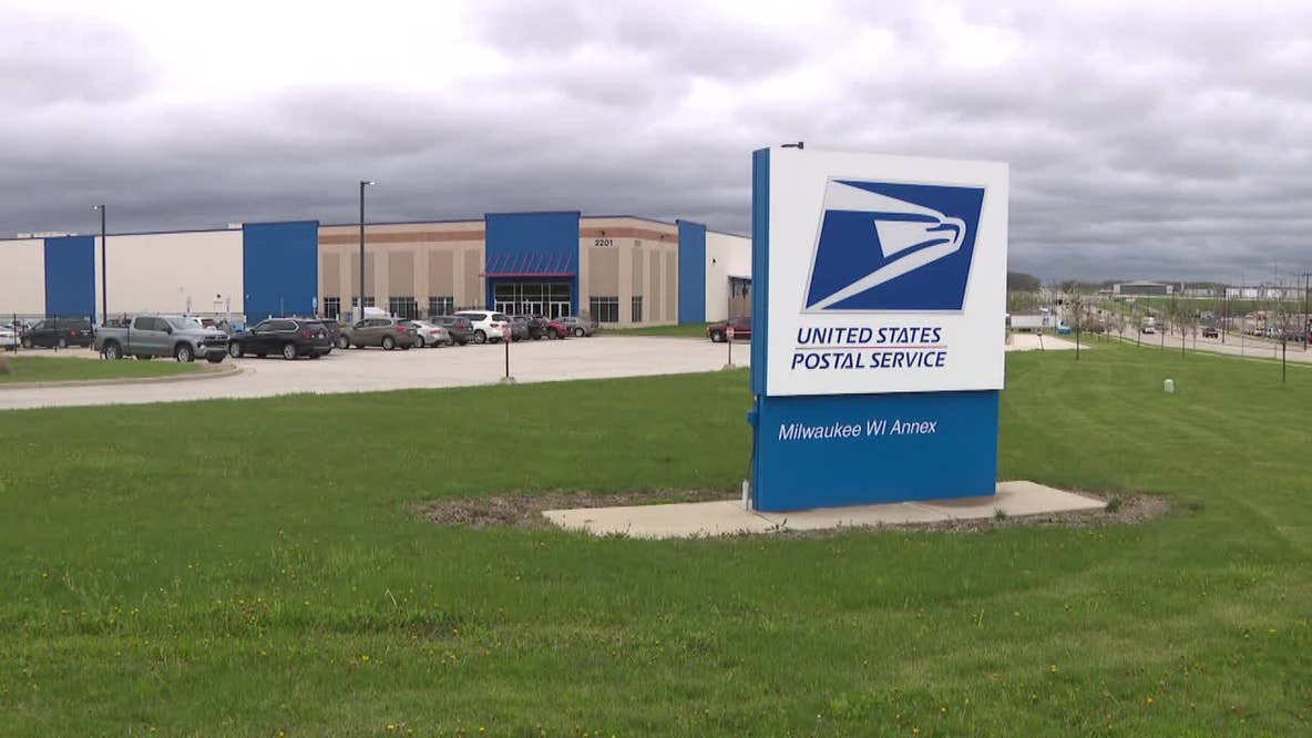 Union leaders accuse US Postal Service of mismanagement